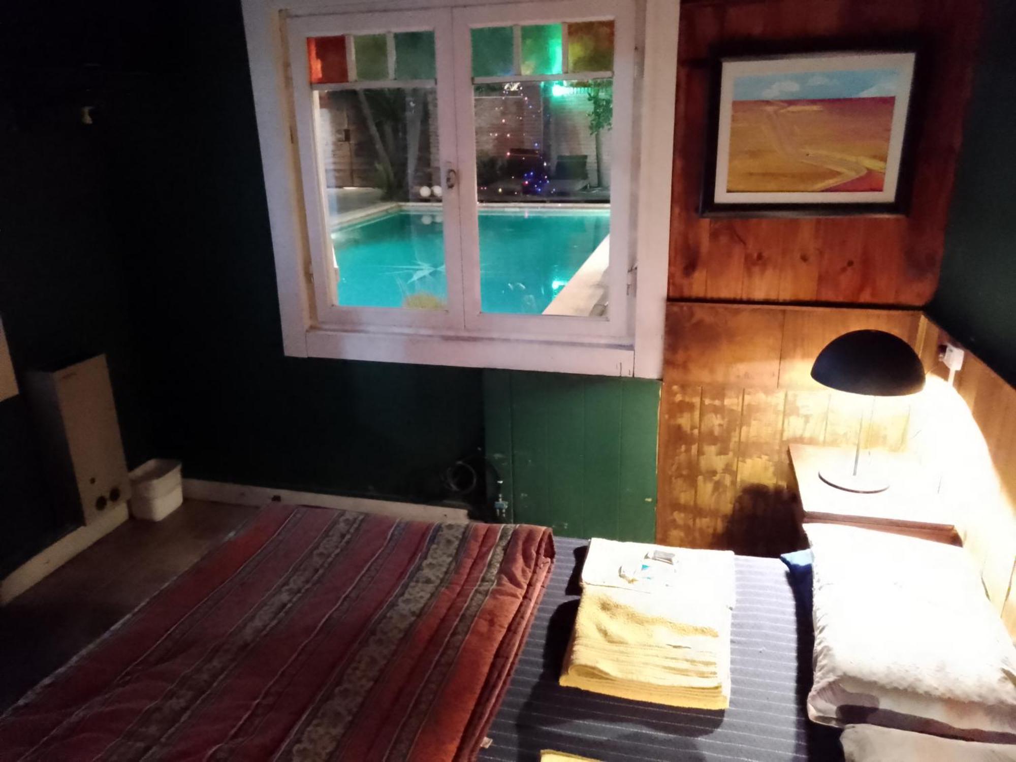Habitación En Neo Victoriana Con Piscina *